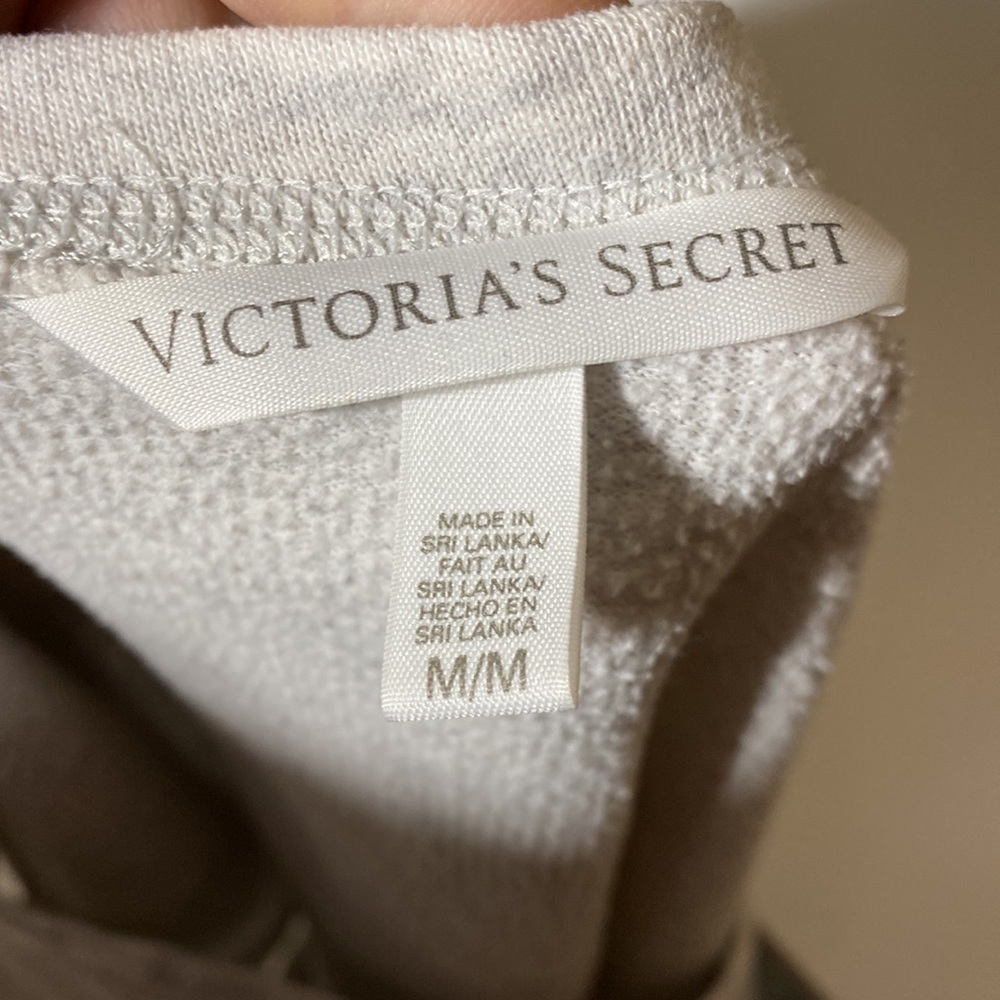 Victoria’s secret’s oversized sweatshirt​​​ - Picture 6 of 6